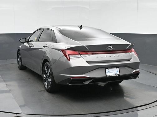 Fluid Metal 2023 Hyundai ELANTRA SEL