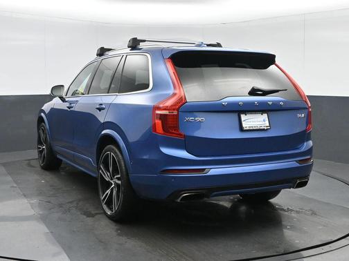 Bursting Blue Metallic 2017 Volvo XC90 T6 R-Design