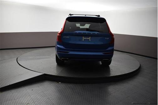 Bursting Blue Metallic 2017 Volvo XC90 T6 R-Design