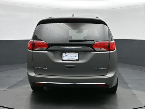 2020 Chrysler Pacifica Hybrid Limited