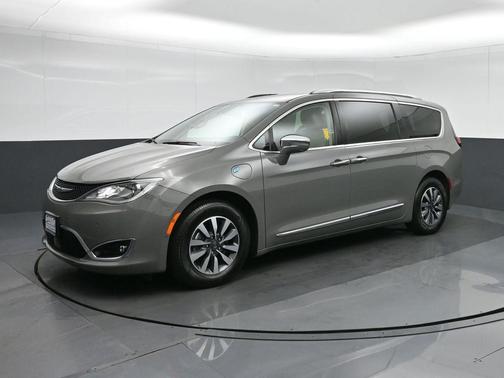 2020 Chrysler Pacifica Hybrid Limited