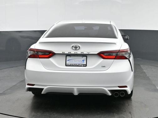 Ice Cap 2023 Toyota Camry SE