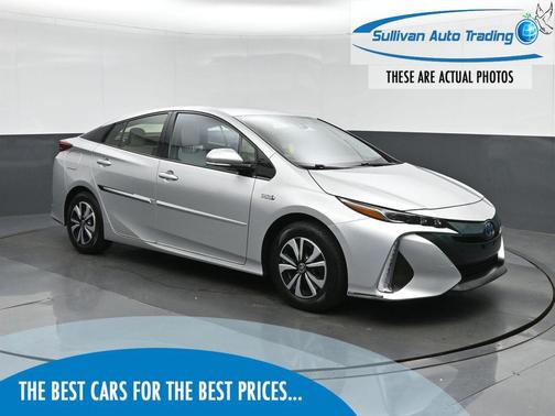 Classic Silver Metallic 2017 Toyota Prius Prime Premium