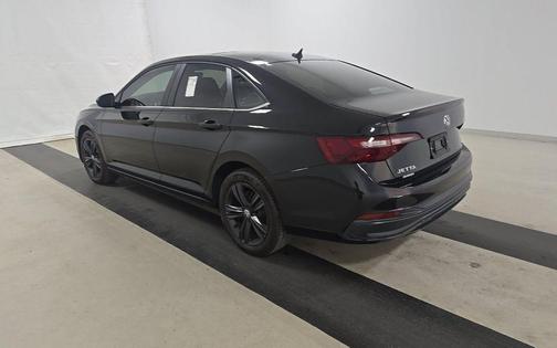 Deep Black Pearl 2024 Volkswagen Jetta 1.5T SE