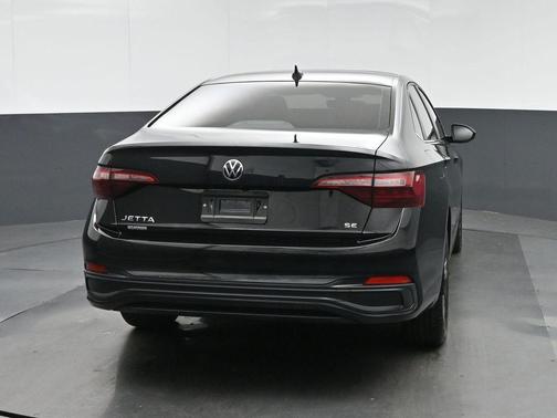 Deep Black Pearl 2024 Volkswagen Jetta 1.5T SE
