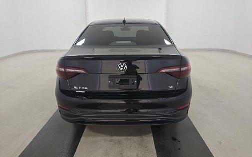 Deep Black Pearl 2024 Volkswagen Jetta 1.5T SE