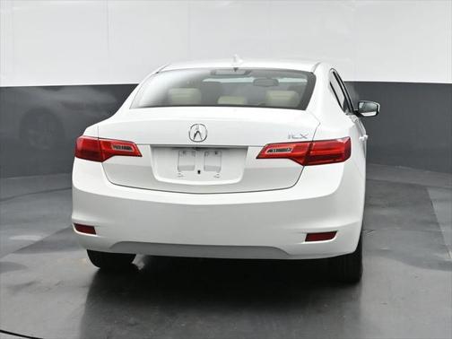 2015 Acura ILX 2.0L w/Premium Package