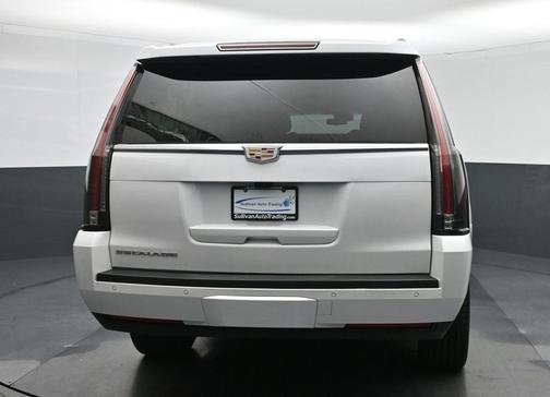 2018 Cadillac Escalade ESV Luxury