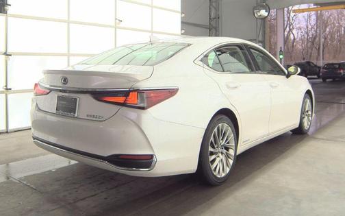 2020 Lexus ES 300h Luxury