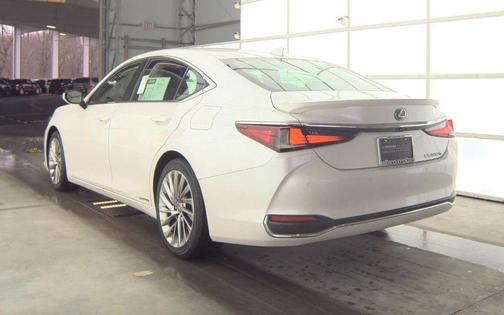 2020 Lexus ES 300h Luxury