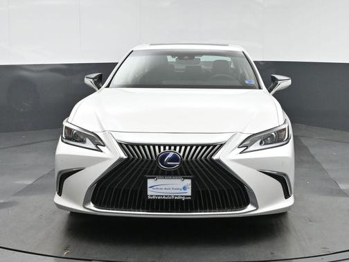 2020 Lexus ES 300h Luxury