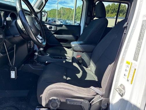 Bright White Clearcoat 2020 Jeep Gladiator Sport