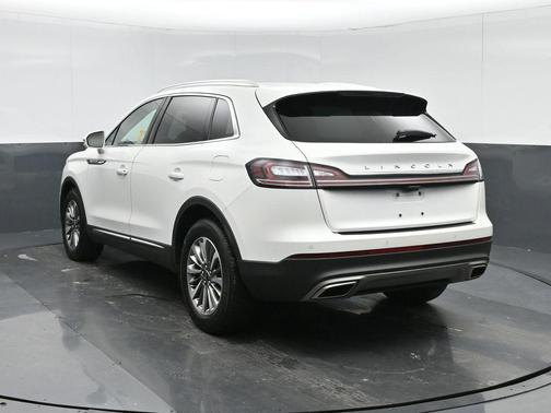 2022 Lincoln Nautilus Standard