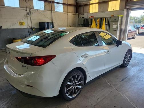 2018 Mazda Mazda3 Touring