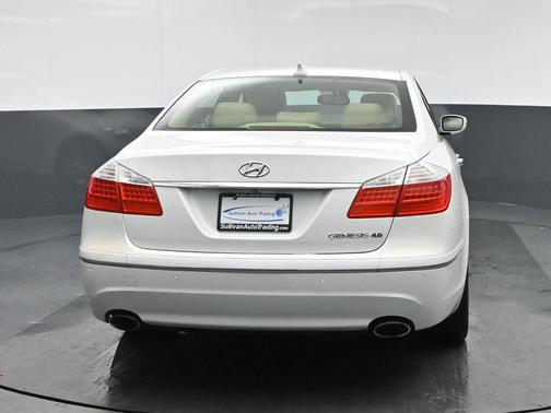 2011 Hyundai Genesis 4.6