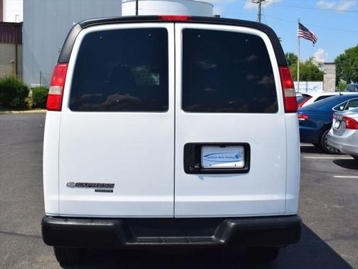 Summit White 2014 Chevrolet Express 3500 LS