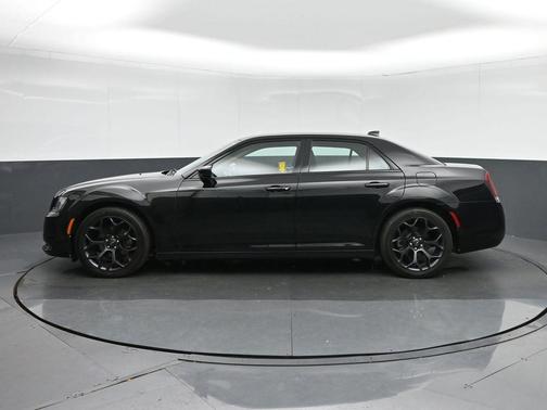 2019 Chrysler 300 Touring