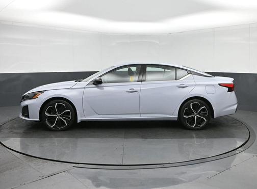 Gray Sky Pearl 2023 Nissan Altima SR FWD