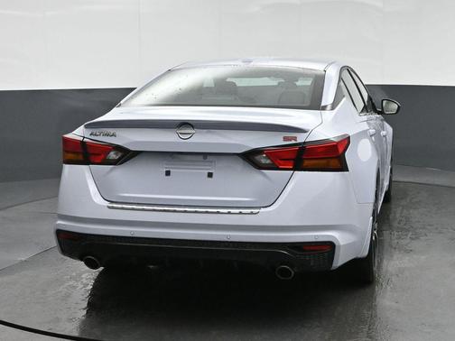 Gray Sky Pearl 2023 Nissan Altima SR FWD