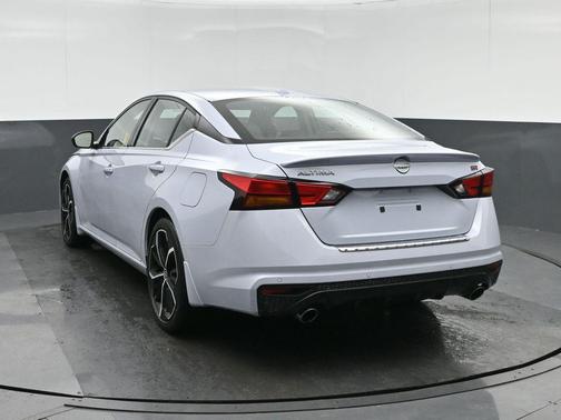 Gray Sky Pearl 2023 Nissan Altima SR FWD