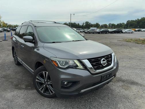 2017 Nissan Pathfinder Platinum