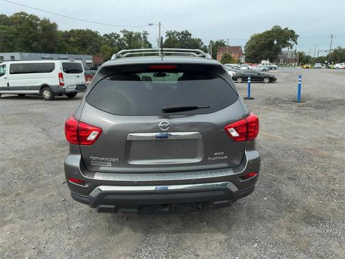 2017 Nissan Pathfinder Platinum