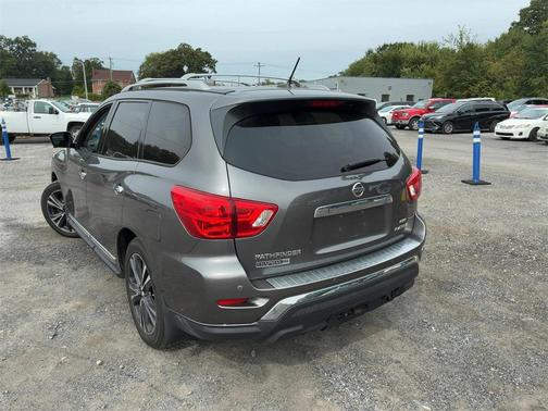 2017 Nissan Pathfinder Platinum