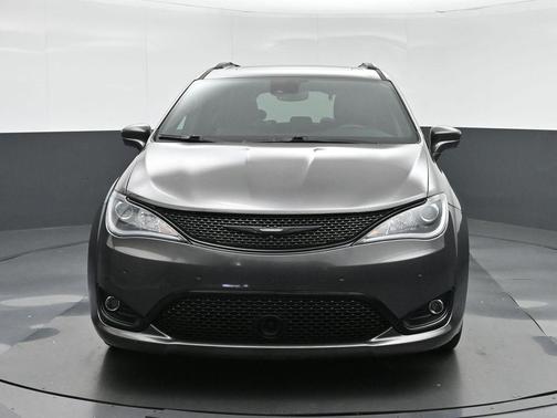 2020 Chrysler Pacifica Touring-L Plus