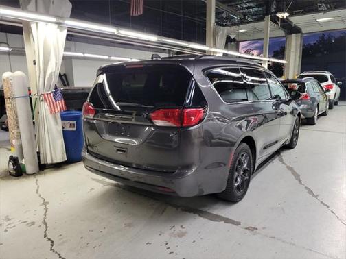 2020 Chrysler Pacifica Touring-L Plus