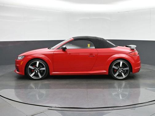 Tango Red Metallic/Black Roof 2019 Audi TT 2.0T