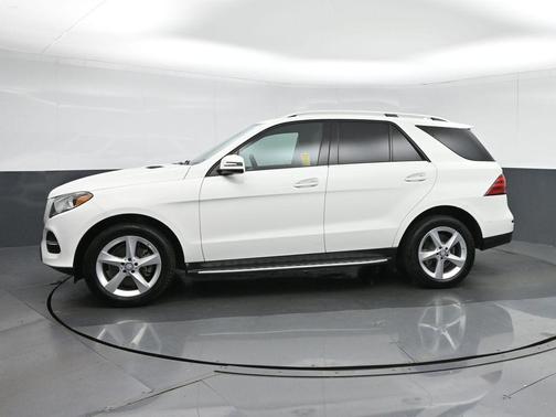 White 2016 Mercedes-Benz GLE-Class GLE 350 4MATIC