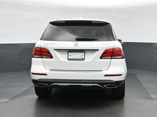 White 2016 Mercedes-Benz GLE-Class GLE 350 4MATIC