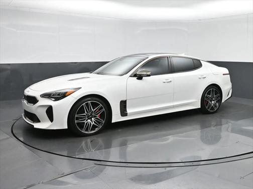 2022 Kia Stinger GT1