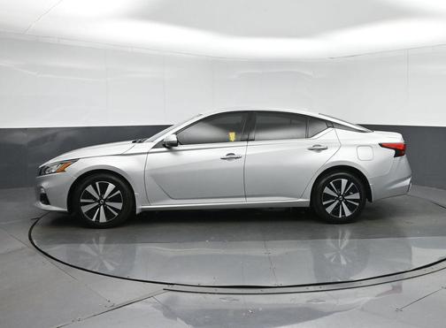 Brilliant Silver Metallic 2020 Nissan Altima 2.5 SL