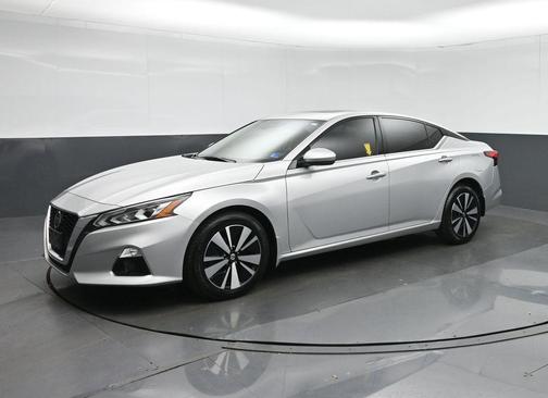 Brilliant Silver Metallic 2020 Nissan Altima 2.5 SL