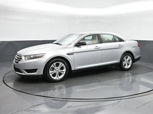 2017 Ford Taurus SE