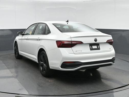 Opal White Pearl 2024 Volkswagen Jetta 1.5T SE