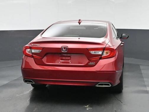 Radiant Red Metallic 2018 Honda Accord Touring 2.0T