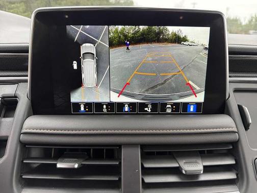 2023 GMC Yukon 4WD AT4