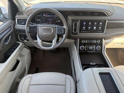 White Frost Tricoat 2021 GMC Yukon XL Denali