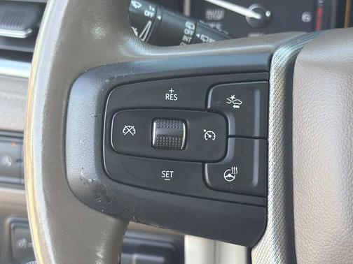 White Frost Tricoat 2021 GMC Yukon XL Denali