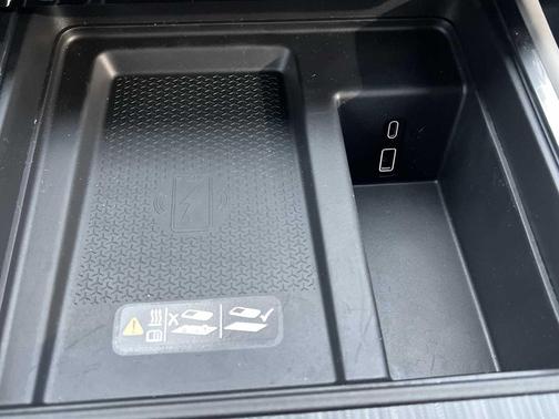 Summit White 2026 GMC Acadia Elevation FWD