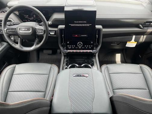 2025 GMC Yukon 4WD AT4
