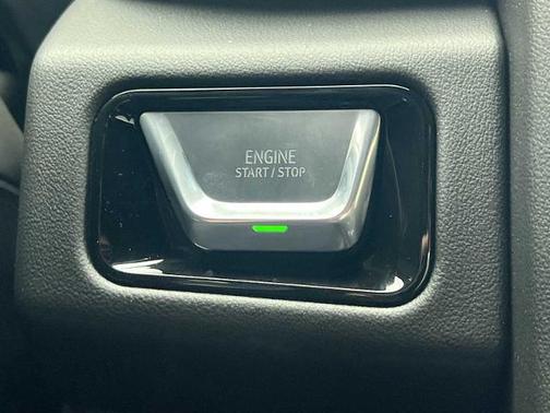 2025 GMC Yukon 4WD AT4