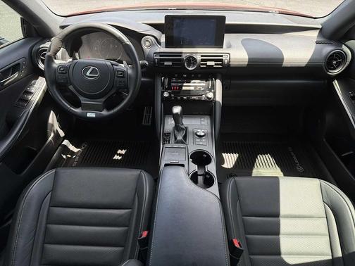 Infrared 2023 Lexus IS 350 Base
