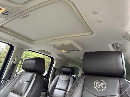 2010 Cadillac Escalade ESV Base