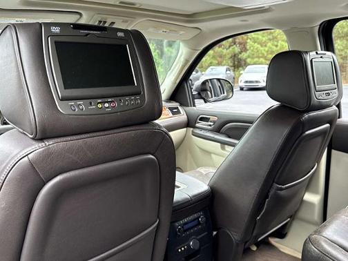 2010 Cadillac Escalade ESV Base