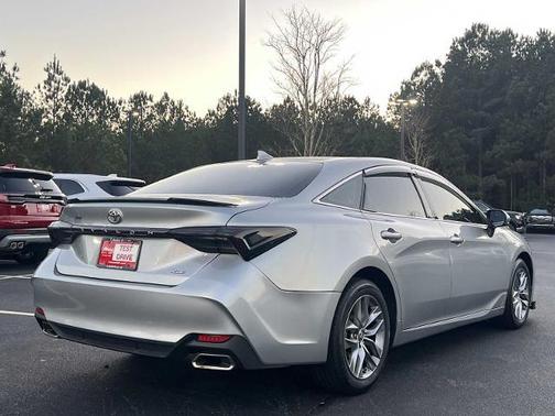 2022 Toyota Avalon XLE