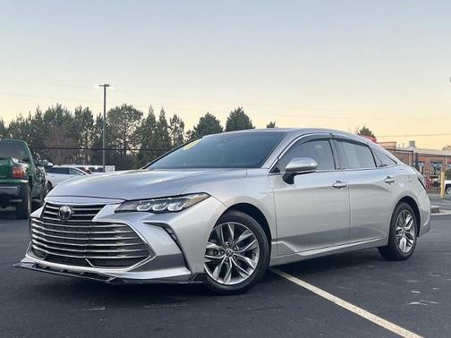2022 Toyota Avalon XLE