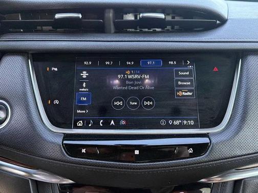 Crystal White Tricoat 2020 Cadillac XT5 Premium Luxury